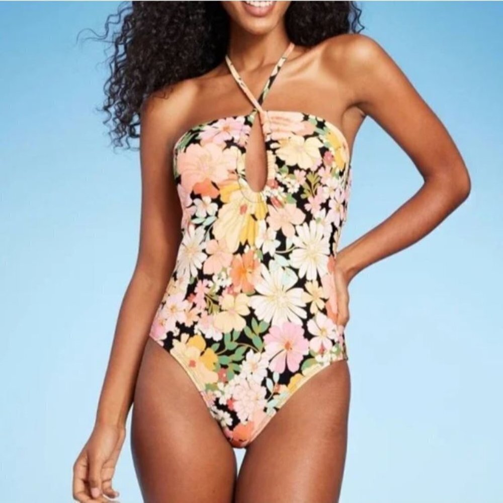 NEW Shade & Shore Muted Floral Print Halter Neck One Piece Swimsuit Size Small